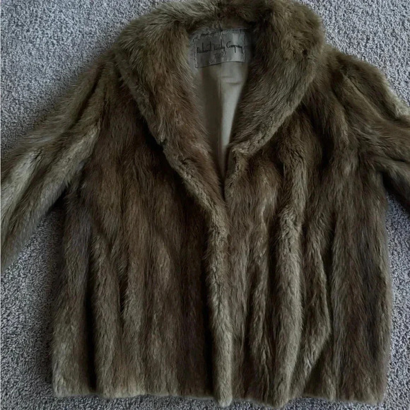 Vintage 1950s Richard Healy Company Genuine Fur Coat/Jacket - Picture 7 of 12